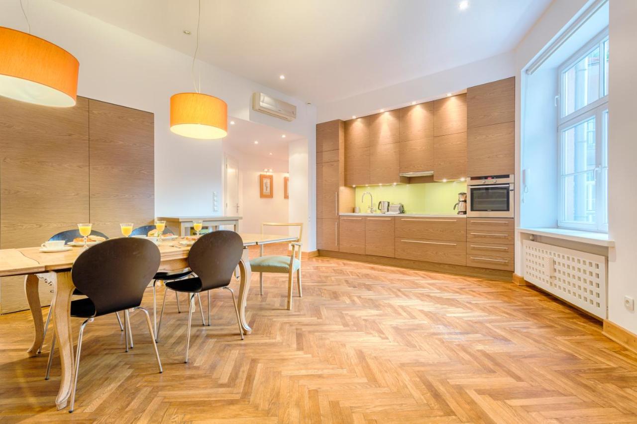 Tyzenhauz Apartments Krowoderska Street Krakkó Kültér fotó