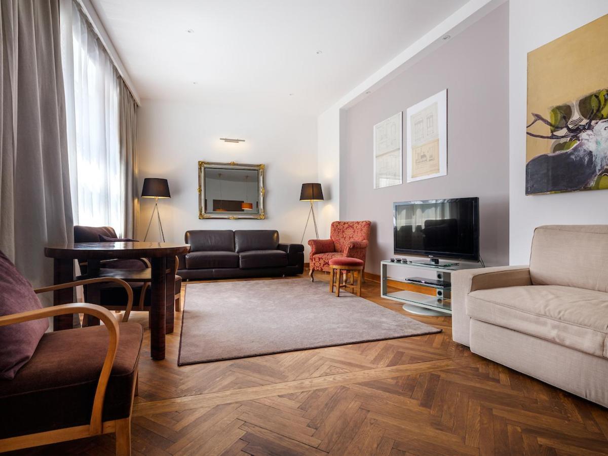 Tyzenhauz Apartments Krowoderska Street Krakkó Kültér fotó