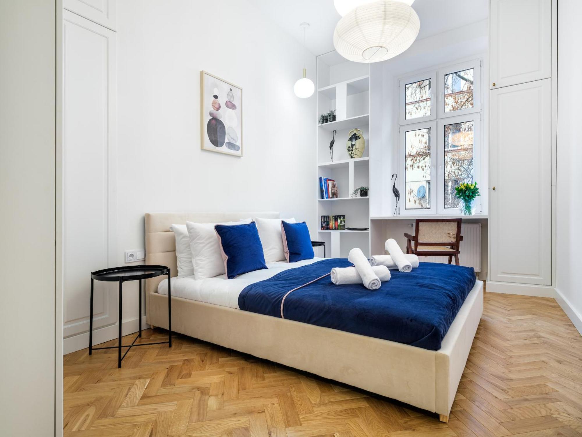 Tyzenhauz Apartments Krowoderska Street Krakkó Kültér fotó
