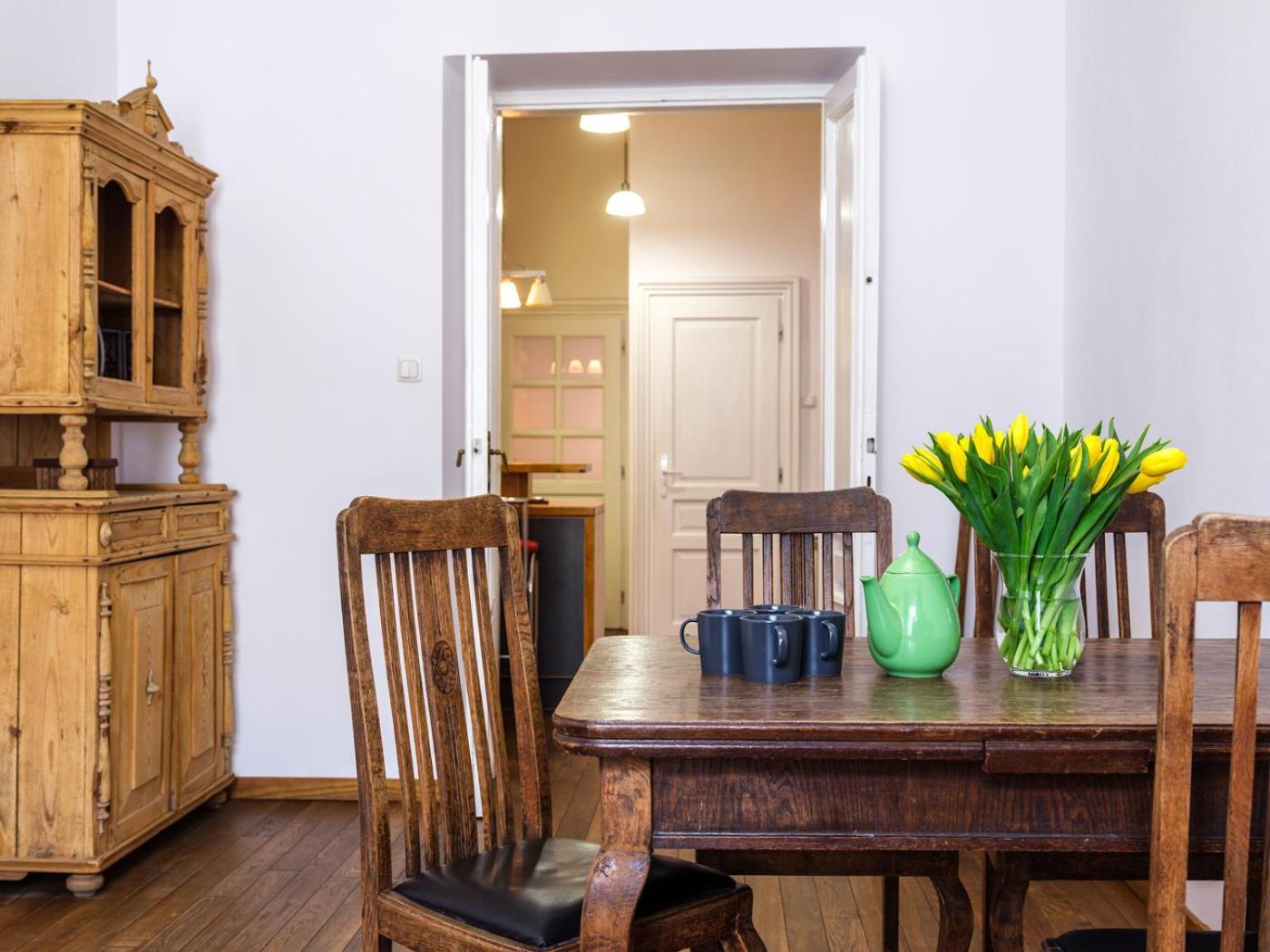 Tyzenhauz Apartments Krowoderska Street Krakkó Kültér fotó