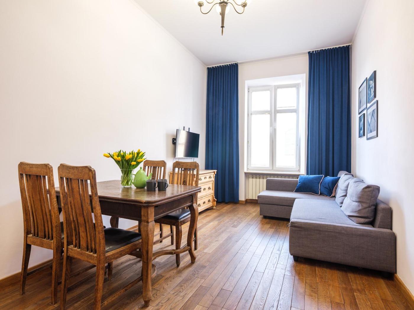 Tyzenhauz Apartments Krowoderska Street Krakkó Kültér fotó