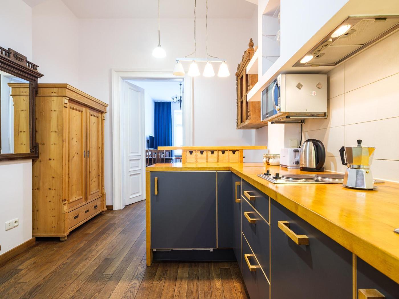Tyzenhauz Apartments Krowoderska Street Krakkó Kültér fotó