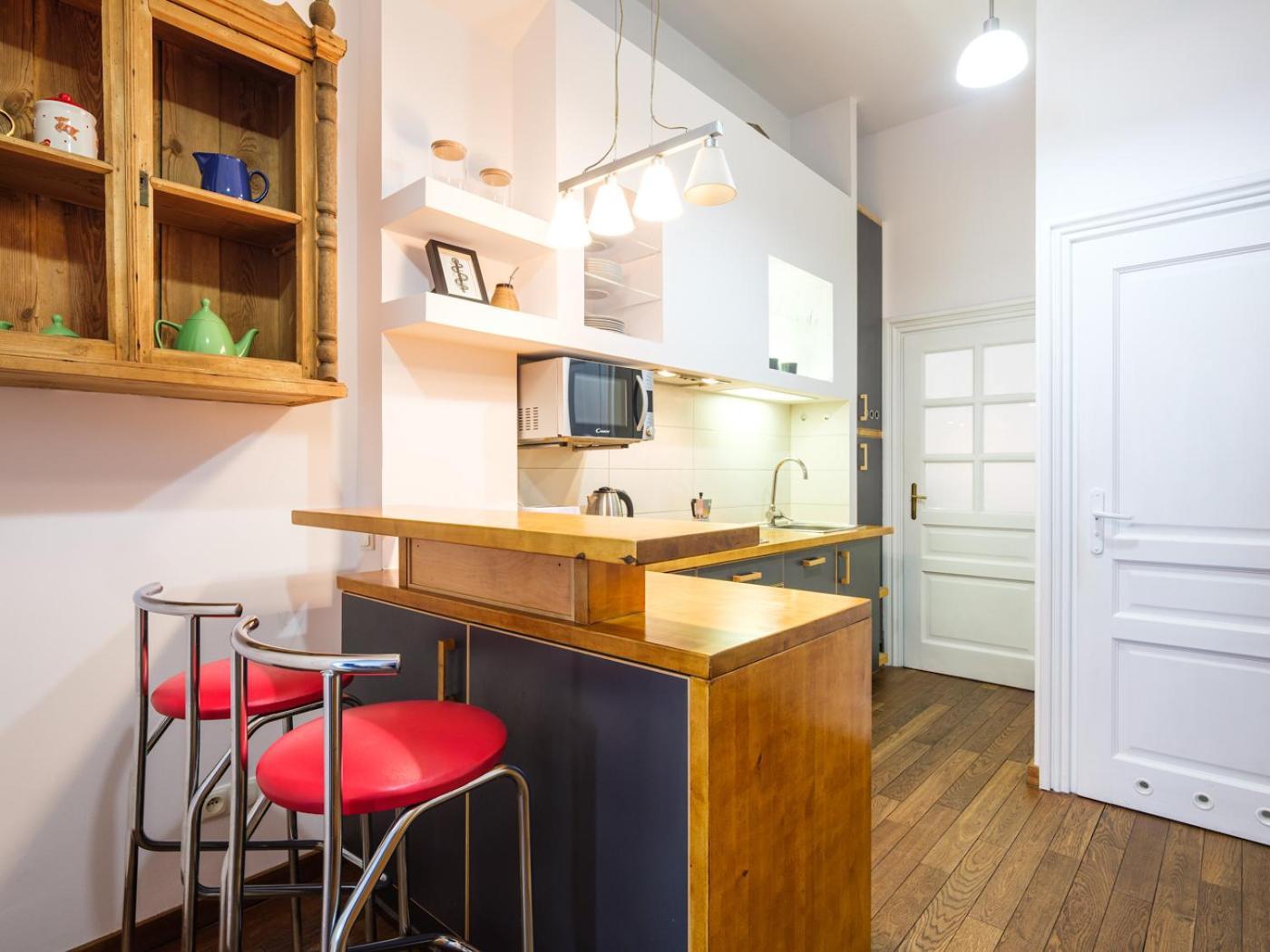 Tyzenhauz Apartments Krowoderska Street Krakkó Kültér fotó