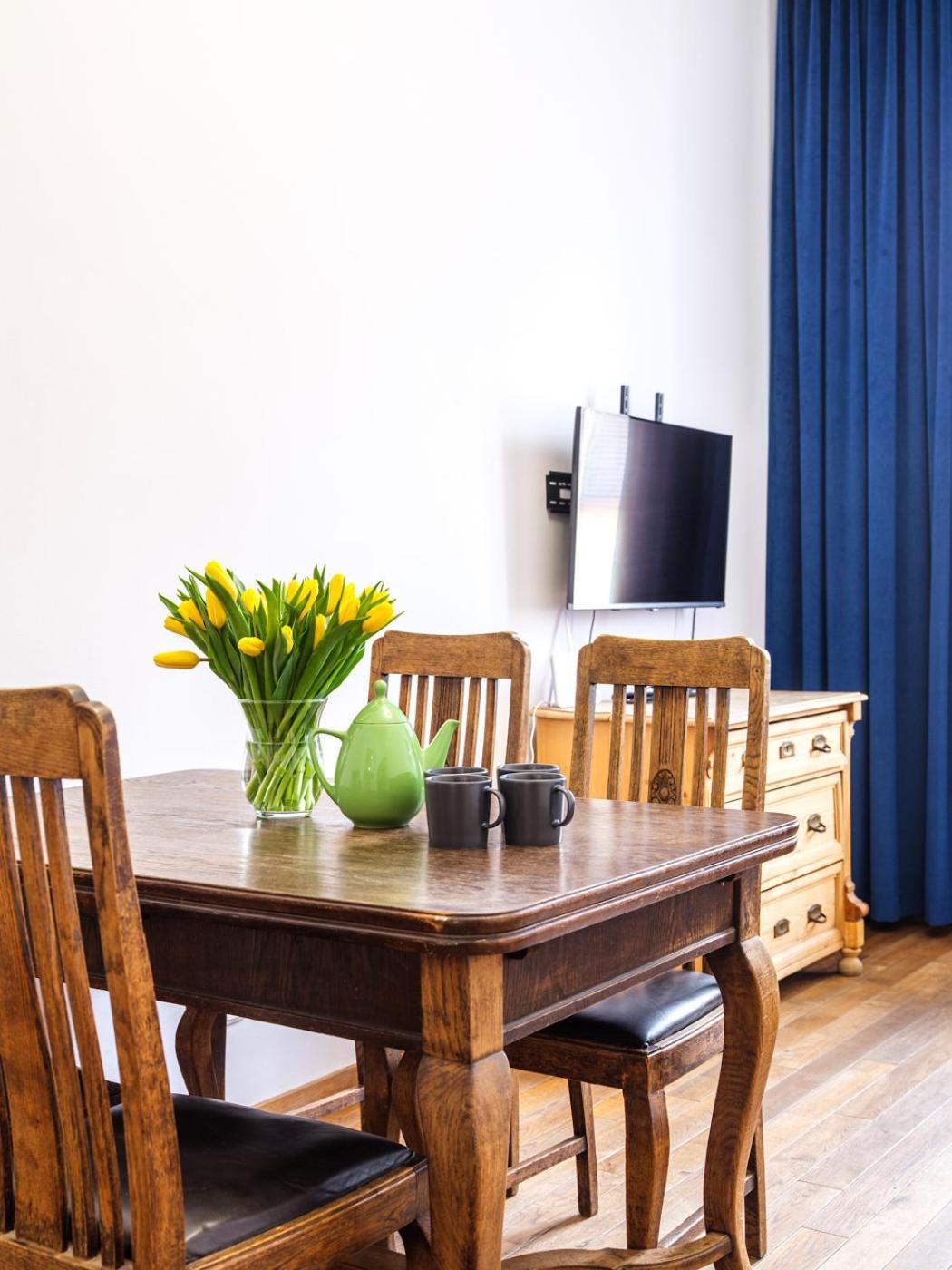 Tyzenhauz Apartments Krowoderska Street Krakkó Kültér fotó
