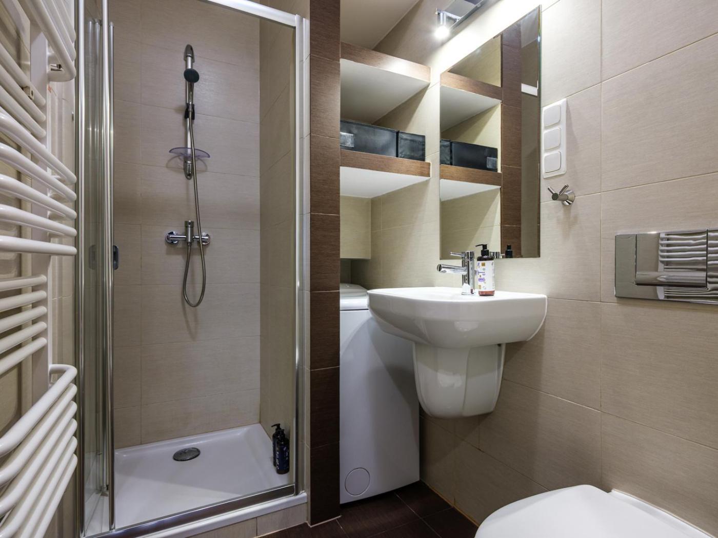 Tyzenhauz Apartments Krowoderska Street Krakkó Kültér fotó